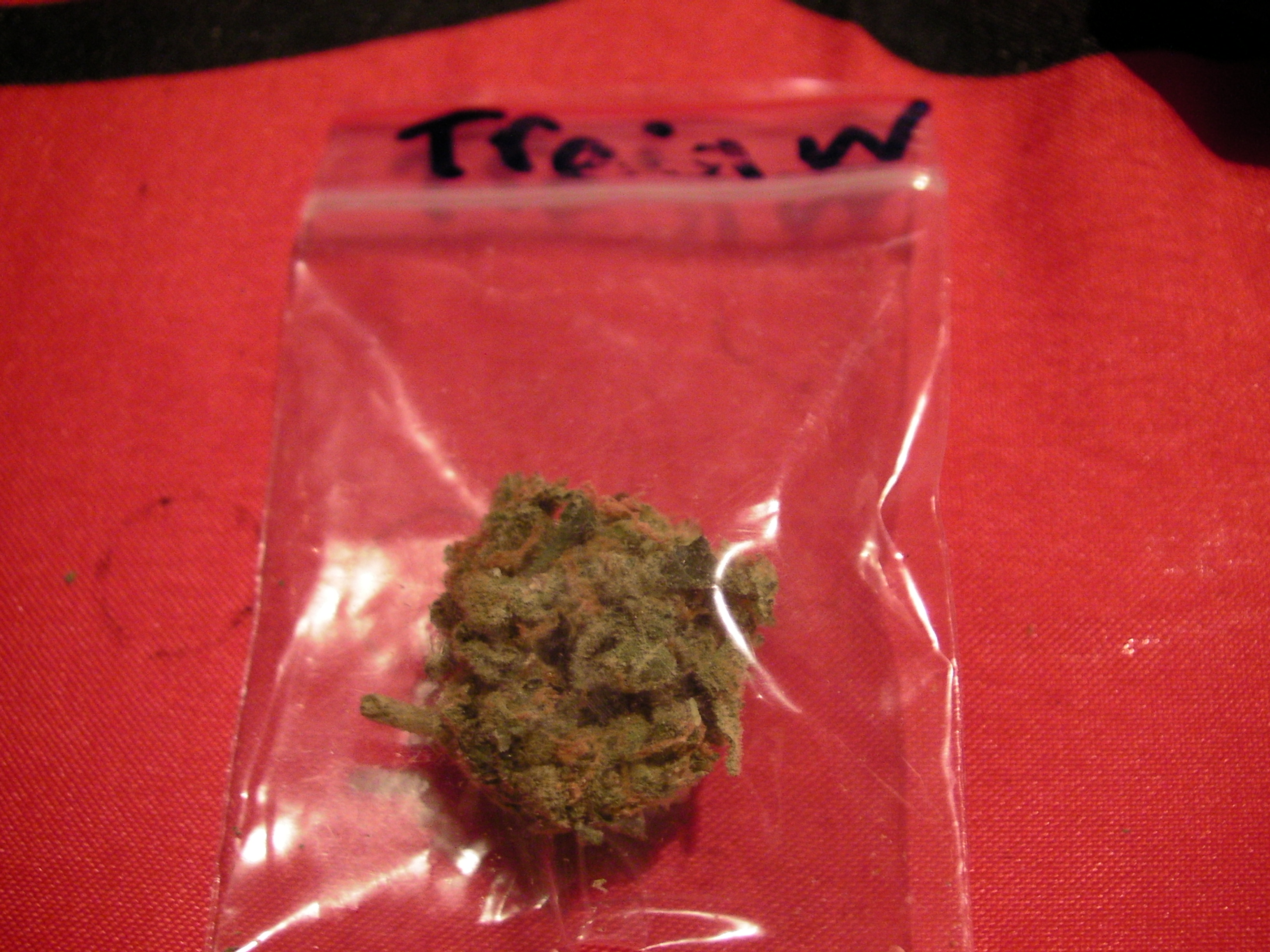 Headband and Trainwreck from The Green Place – Amsterdam Weed Review